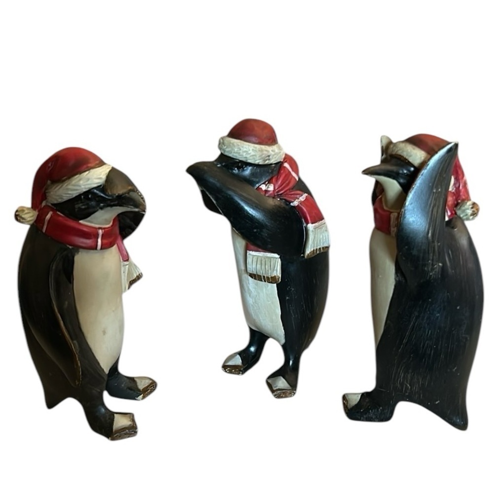 Holiday Penguin Figurines Set - Black & Red Winter Scarves